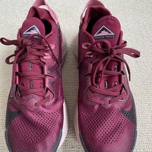 Size 8 Nike Women’s Pegasus Trail 2 in Dark Beetroot/Desert Berry.
